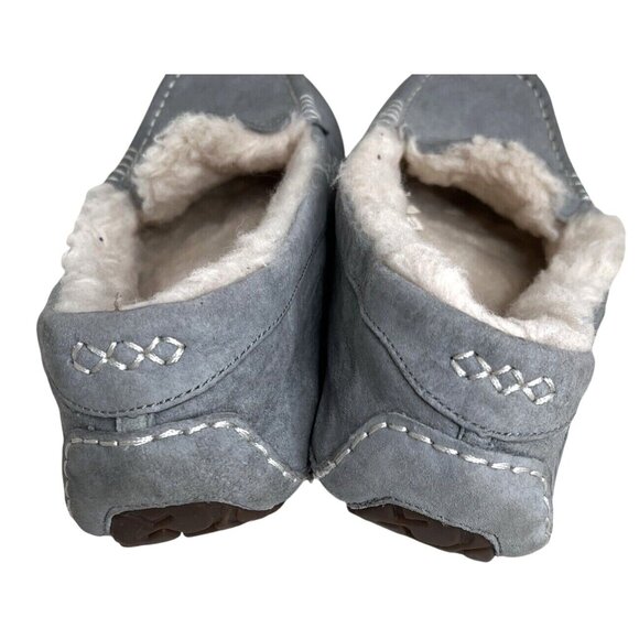 Ugg Womens Dakota Gray Suede Moccasin Slippers Size 10 Shearling Lined Cozy Indo - Picture 5 of 6